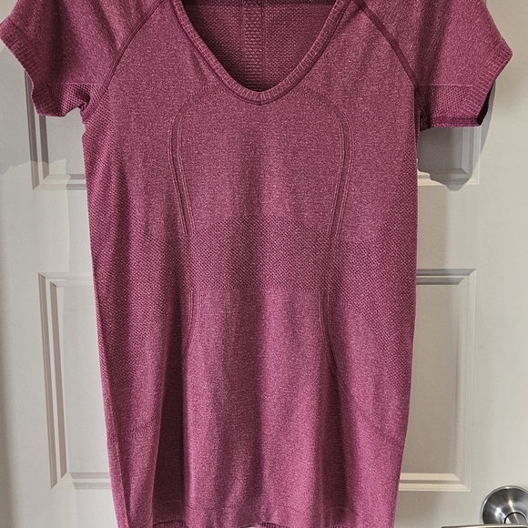 lululemon athletica Tops - Lululemon Swiftly Tech V-Neck Short Sleeve Active Top - Raspberry